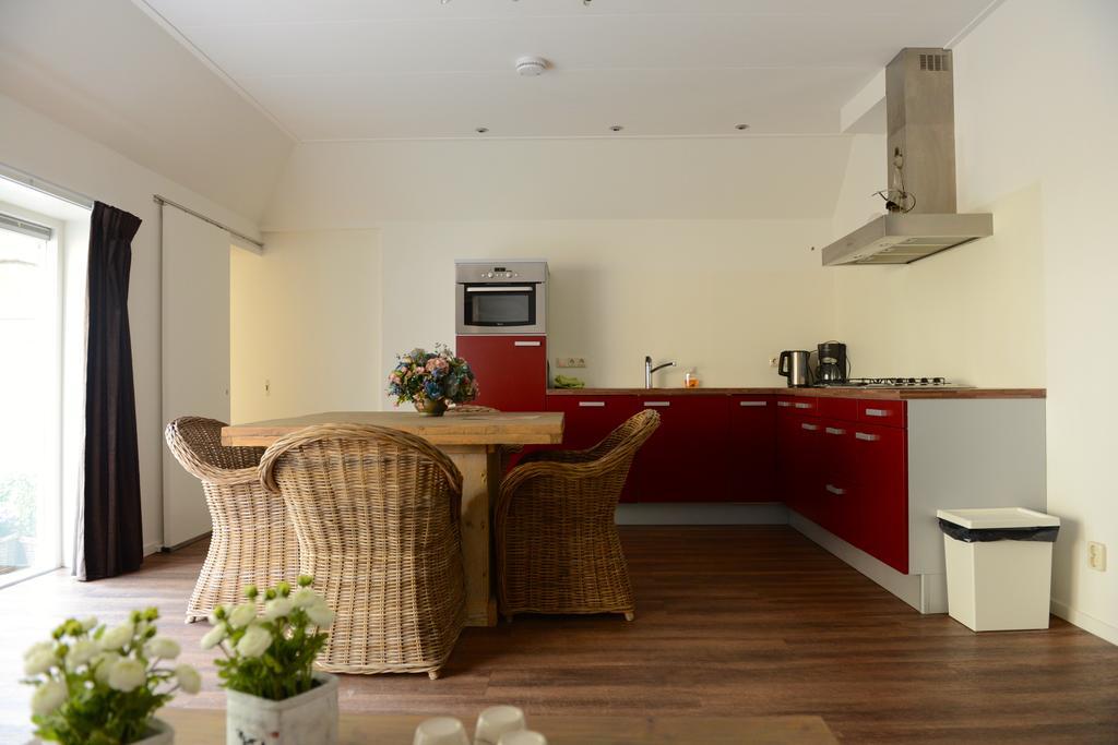 Appartementen Verhuur De Trijehoek Stiens ภายนอก รูปภาพ