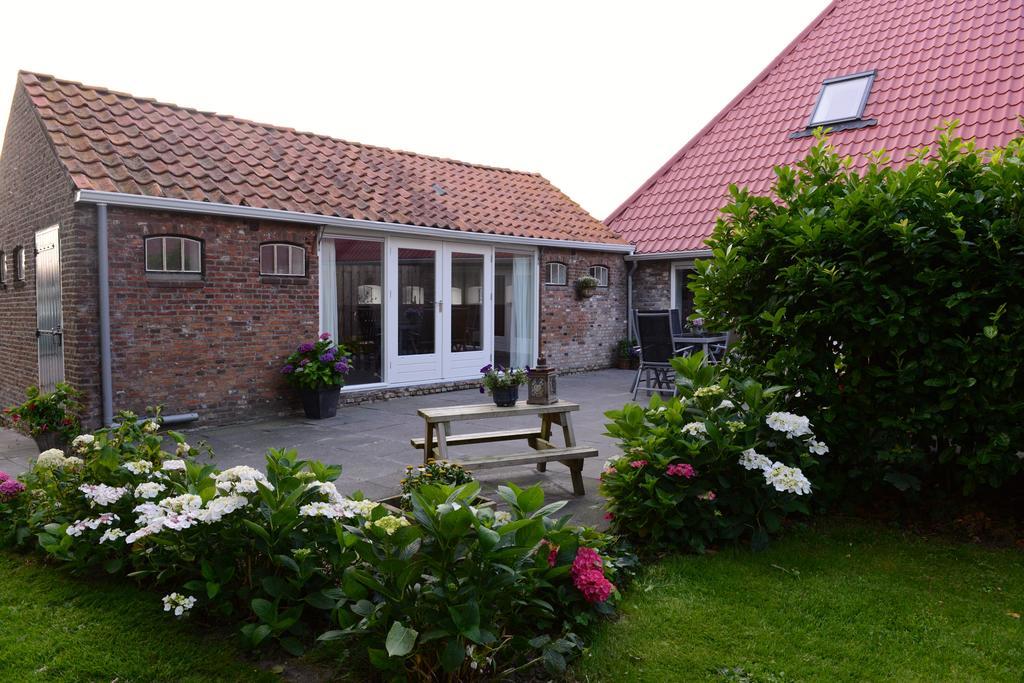 Appartementen Verhuur De Trijehoek Stiens ภายนอก รูปภาพ